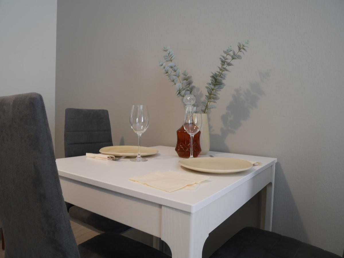 Porto Plaza City Center Apartment Ac/Wifi Heraklion Exteriör bild